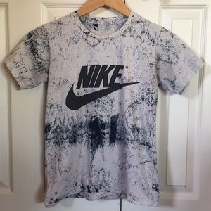 Women’s Nike Shirt